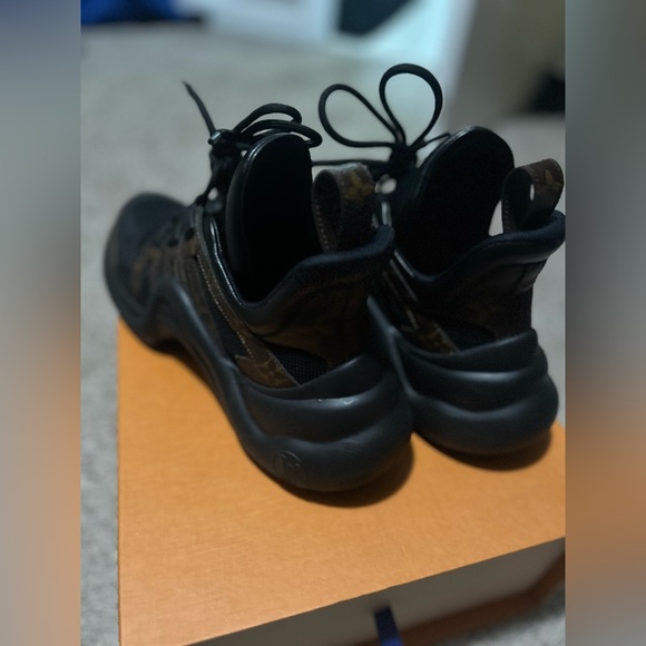 Louis Vuitton Archlight Sneaker - Picture 3 of 3
